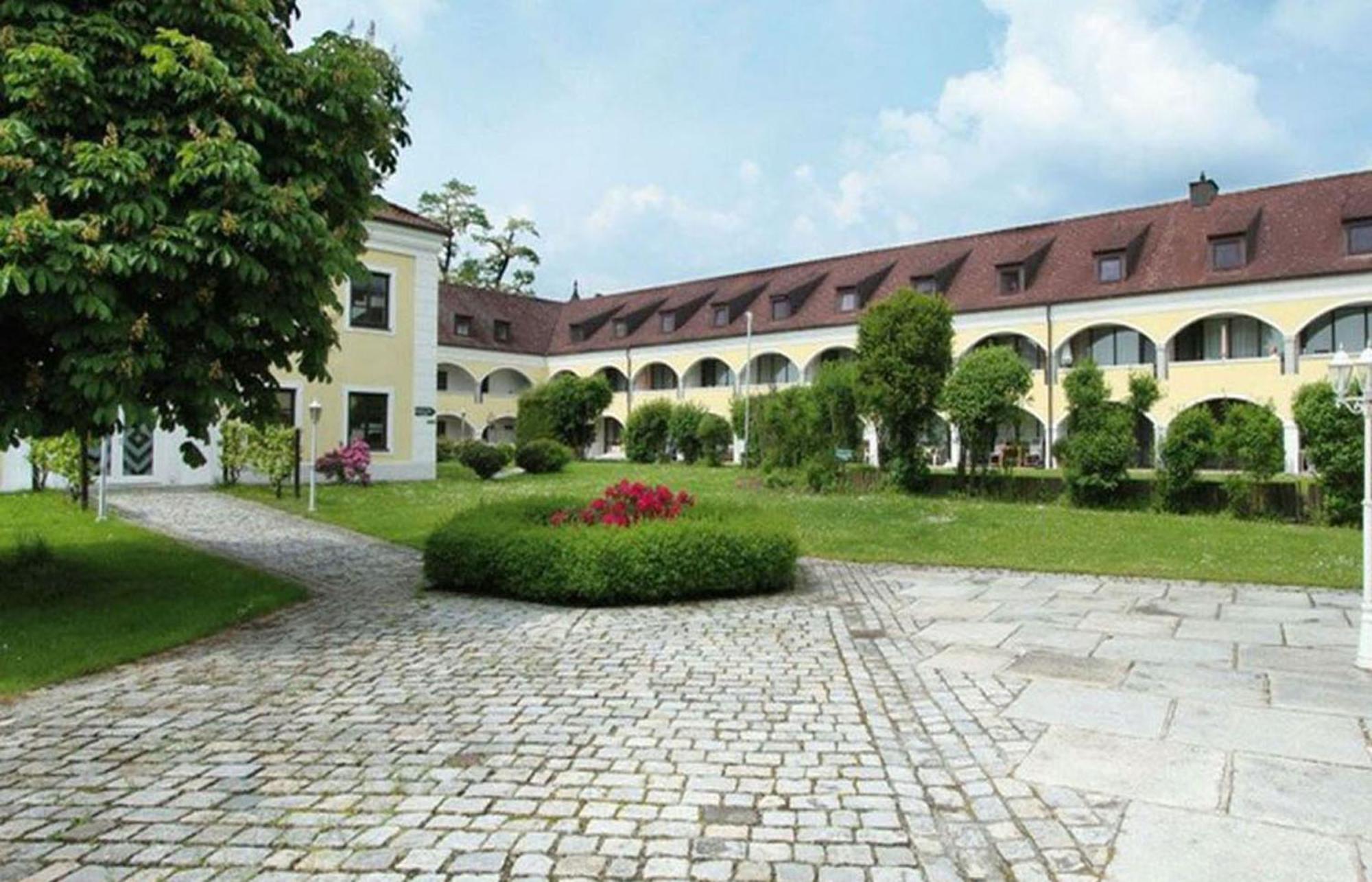 Schloss Kirchham Exterior photo